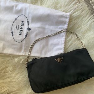 ✨ SALE ✨ PRADA NYLON SHOULDER BAG